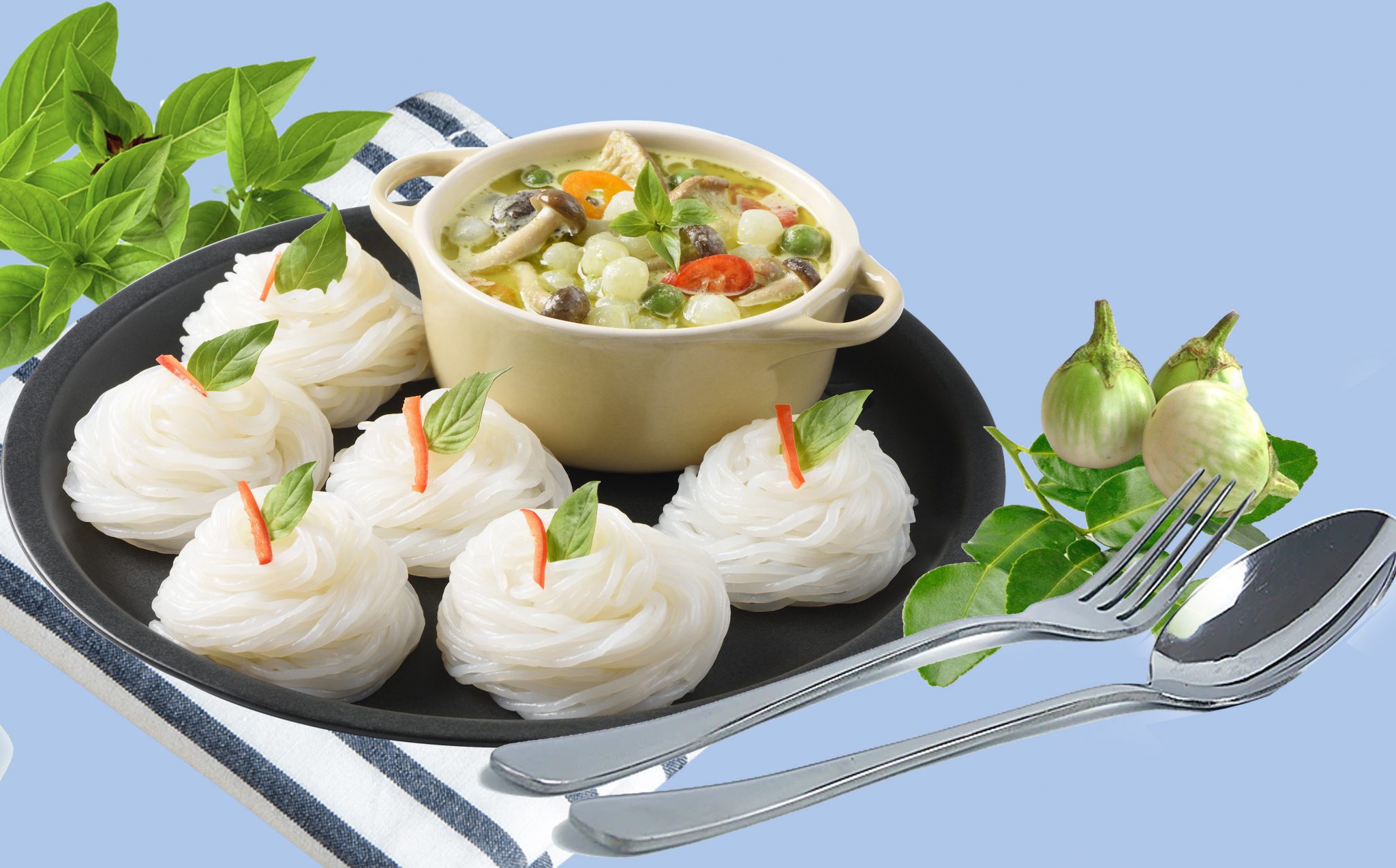 Konjac Rice Noodles with Chicken Green Curry » Sahachol Food Supplies